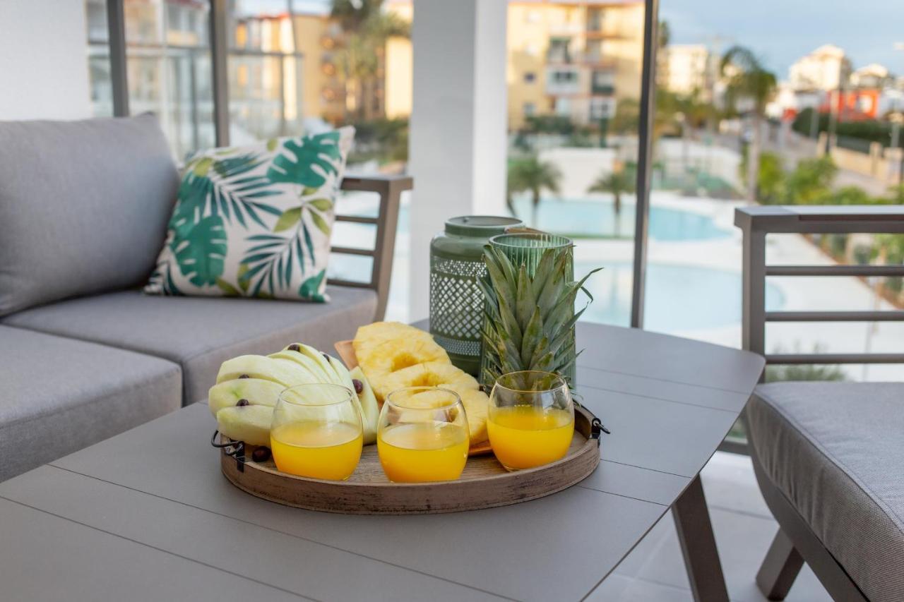 Sunny In With Outdoor Swimming Pool And Garage Parking Place Included, 300m From The Sandy