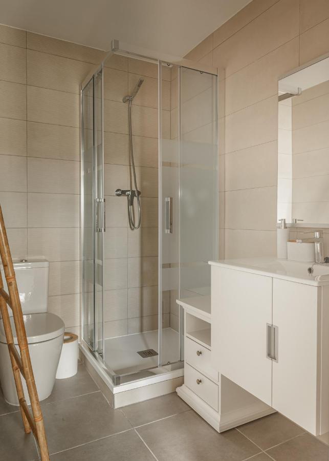Sunny In With Outdoor Swimming Pool And Garage Parking Place Included, 300m From The Sandy Dénia