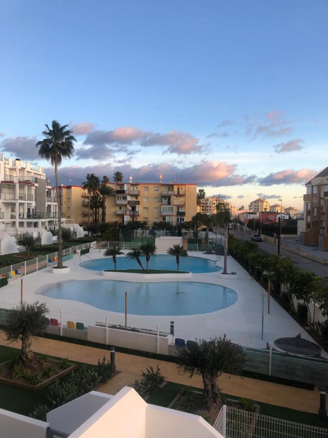 Appartement Sunny In With Outdoor Swimming Pool And Garage Parking Place Included, 300m From The Sandy
