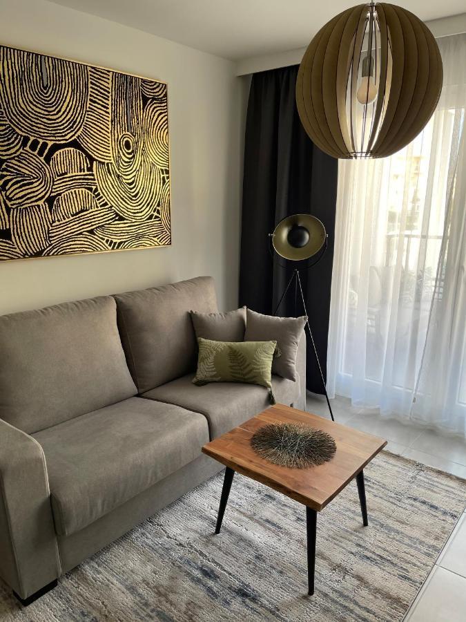 Apartamento Sunny In With Outdoor Swimming Pool And Garage Parking Place Included, 300m From The Sandy Dénia