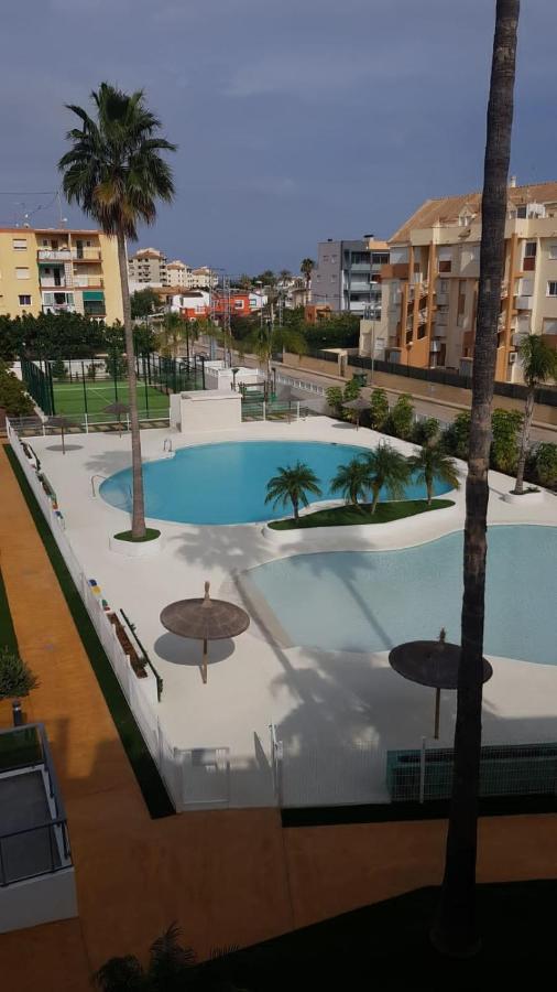 Sunny In With Outdoor Swimming Pool And Garage Parking Place Included, 300m From The Sandy
